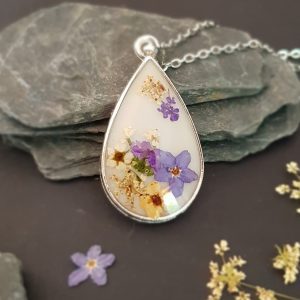 fleurs séchées bijoux violet